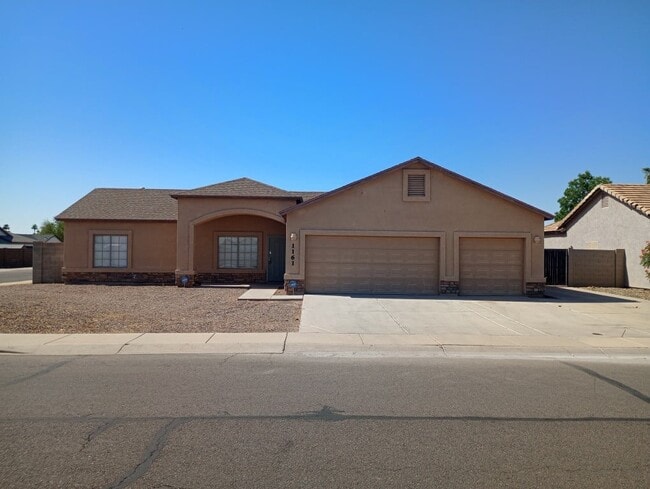 1161 E Avenida Isabella in Casa Grande, AZ - Building Photo - Building Photo