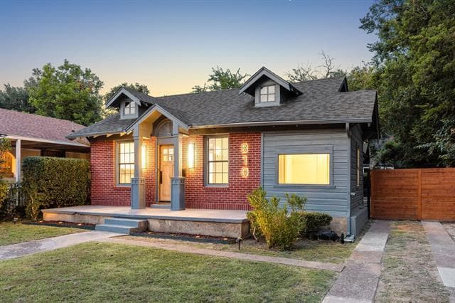 810 S Montclair Ave in Dallas, TX - Building Photo - Building Photo
