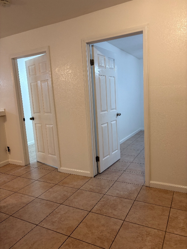 4972 Baltimore Dr in La Mesa, CA - Foto de edificio - Building Photo