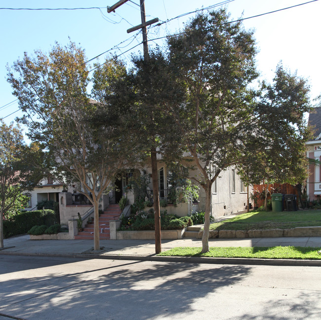 1330 1/2-1332 Kellam Ave in Los Angeles, CA - Building Photo - Building Photo