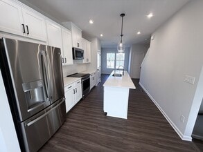 1420 Creekside Cir NW in Atlanta, GA - Foto de edificio - Building Photo