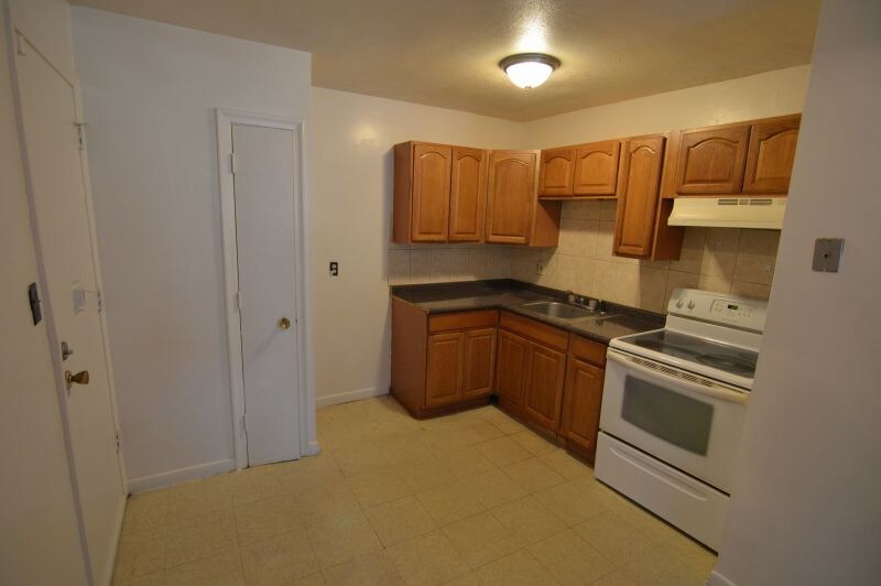 12 Bailey St-Unit -13 in Boston, MA - Building Photo