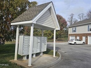 Quiet 1 Bed / 1 Bath in the country in Johnson City, TN - Building Photo - Building Photo