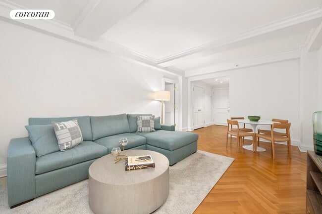 502 Park Ave in New York, NY - Building Photo - Building Photo