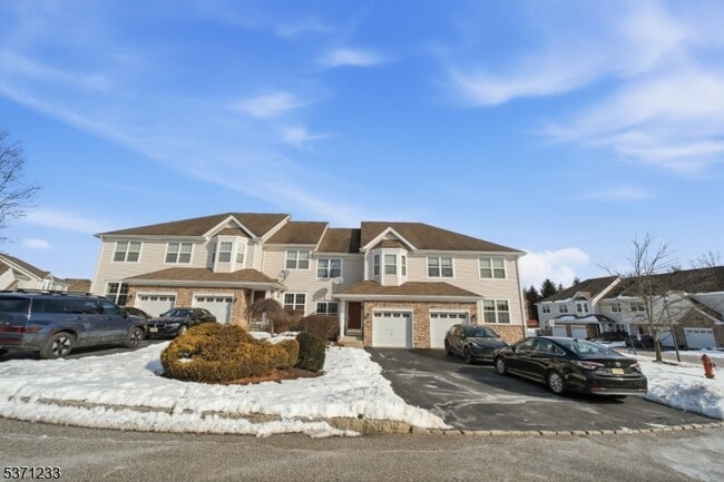 property at 5 Indian Field Dr