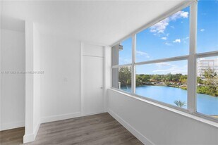 1300 NE Miami Gardens Dr, Unit 517E in Miami, FL - Building Photo