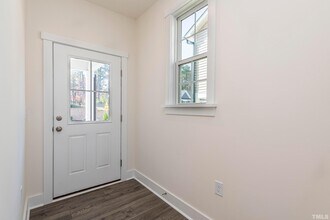 6906 Doddridge Ln in Cary, NC - Foto de edificio - Building Photo