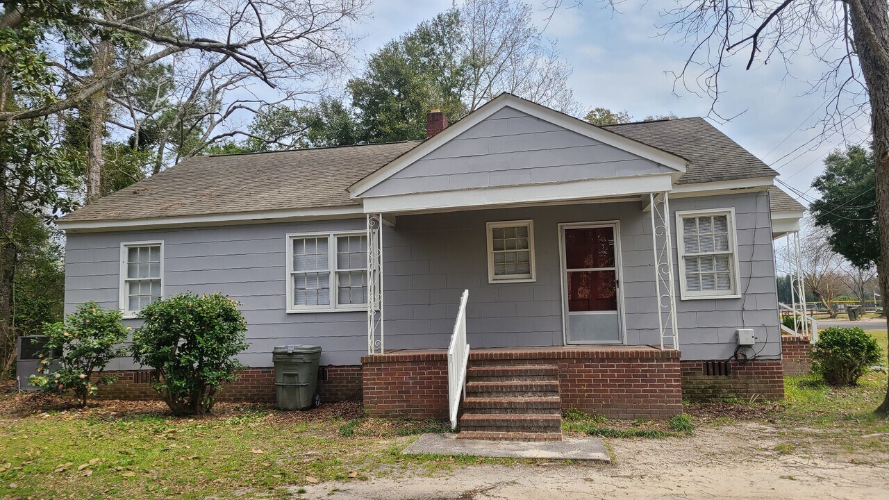 35 Bay St in Barnwell, SC - Foto de edificio