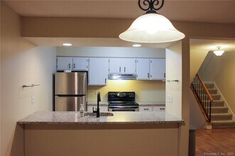 60 Old Town Rd in Vernon, CT - Building Photo - Building Photo