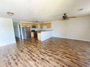 100 Mockingbird Xing in Durant, OK - Building Photo - Building Photo