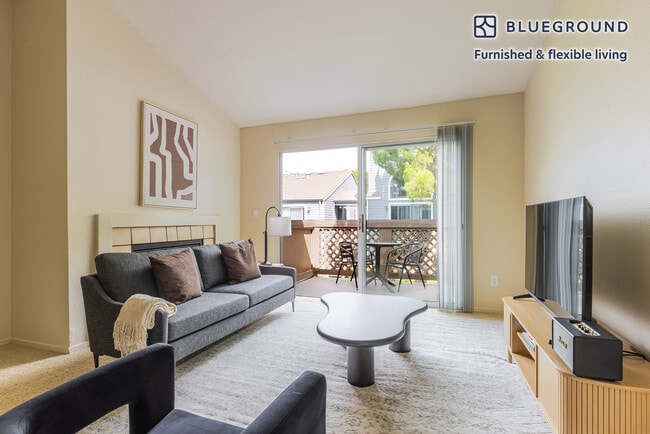 43 Rock Harbor Ln in Foster City, CA - Building Photo - Building Photo