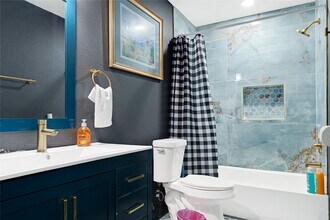 12115 Wood Forest Dr in Houston, TX - Building Photo - Building Photo