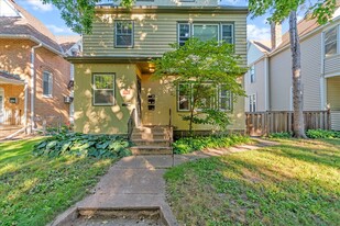 1519 Adams St NE, Unit 1 in Minneapolis, MN - Building Photo