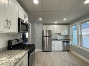 29 Gale St in Malden, MA - Building Photo - Building Photo