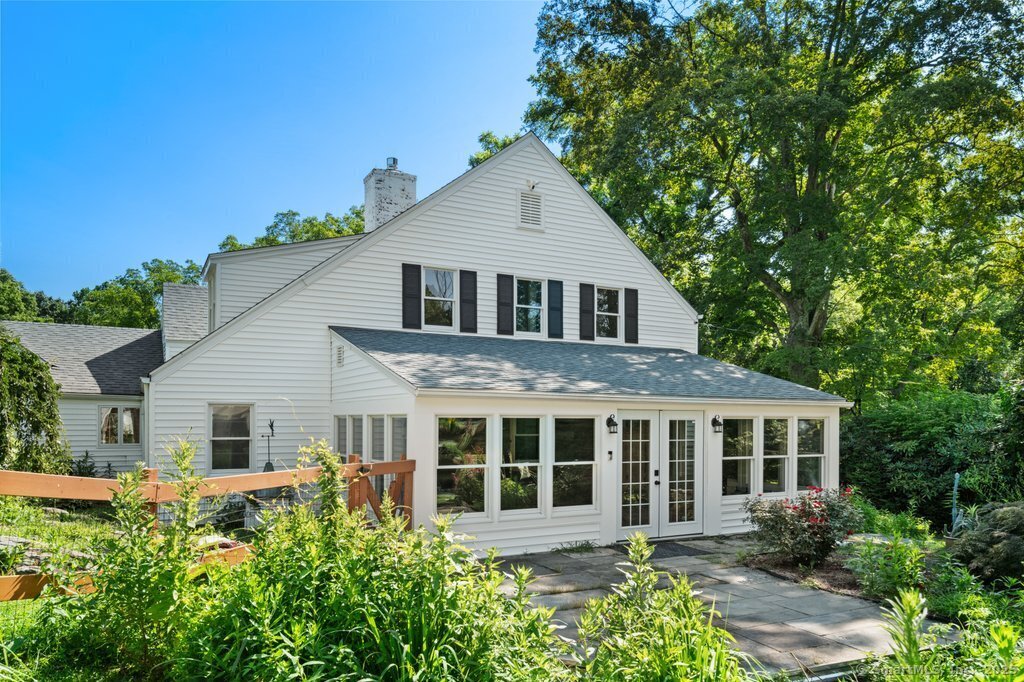 120 Obtuse Hill Rd in Brookfield, CT - Building Photo