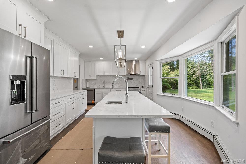 1950 Midlane Rd in Syosset, NY - Building Photo