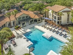 Mezzo of Tampa Palms in Tampa, FL - Foto de edificio - Building Photo