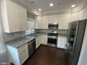 2256 S Garfield St in Arlington, VA - Building Photo - Building Photo