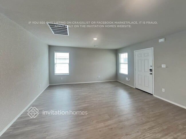 10518 Varmus Dr in Converse, TX - Building Photo - Building Photo