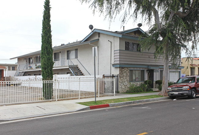 6316 Stafford Ave in Huntington Park, CA - Building Photo - Building Photo