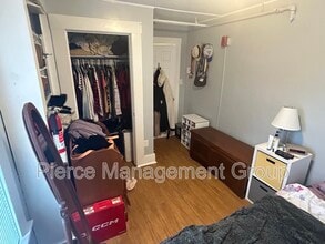 6 Old Chester Rd in Derry, NH - Building Photo - Building Photo