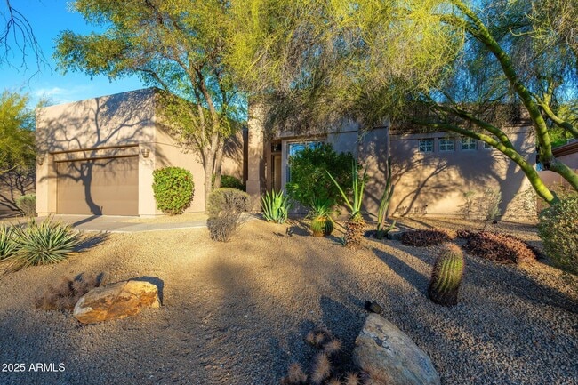 32427 N 71st Way in Scottsdale, AZ - Foto de edificio - Building Photo