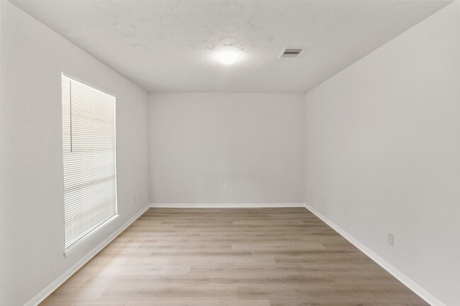 property at 2035 Lexington Woods Dr