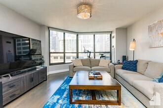 405 N WABASH, Unit 514 in Chicago, IL - Foto de edificio - Building Photo
