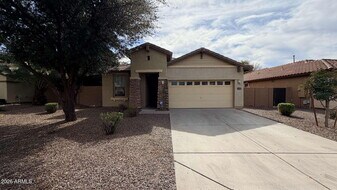 2739 E Canyon Creek Dr in Gilbert, AZ - Building Photo