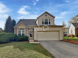 1613 Gleneagle Ct in Carpentersville, IL - Building Photo