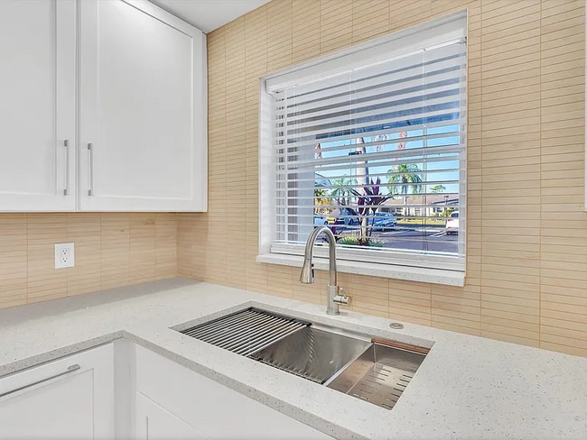 890 High Point Blvd N in Delray Beach, FL - Building Photo - Building Photo