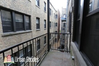 927 W Dakin St, Unit M01B in Chicago, IL - Foto de edificio - Building Photo