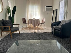 707 2nd Ave S in Lake Worth Beach, FL - Foto de edificio - Building Photo