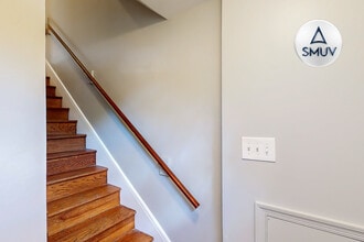 8508 Chestnut Oak Rd in Parkville, MD - Building Photo - Building Photo