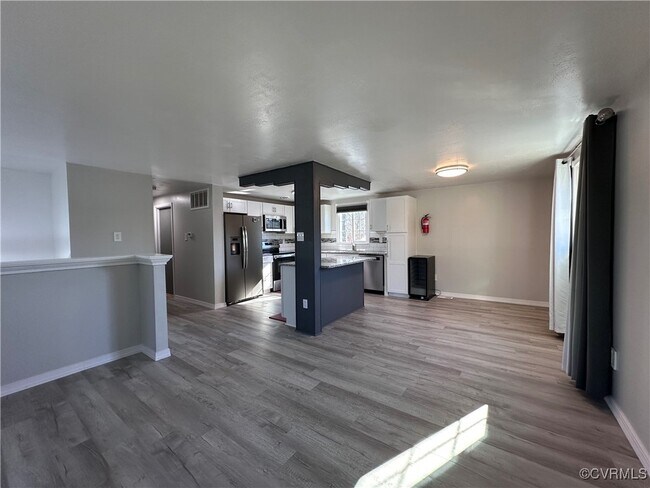 4922 Daffodil Cir in Glen Allen, VA - Building Photo - Building Photo