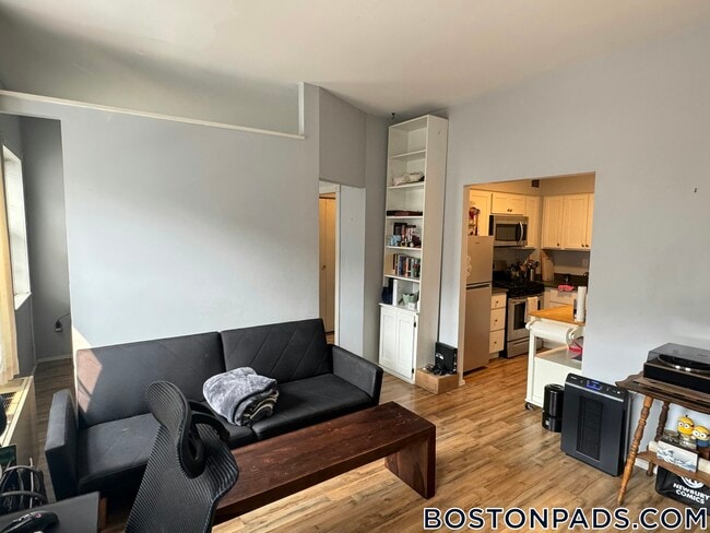 property at 17 Bowdoin St