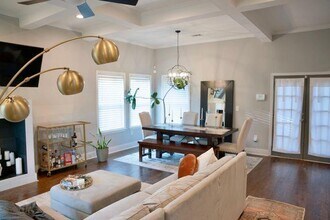 1005 Birch St SW in Atlanta, GA - Building Photo - Building Photo