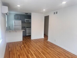 2301 Haverford Rd in Ardmore, PA - Building Photo - Building Photo