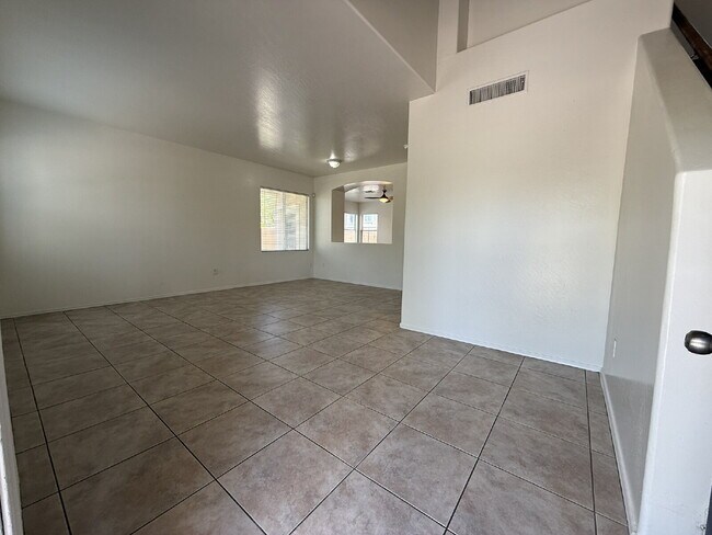 7414 S 40th Ave in Phoenix, AZ - Building Photo - Building Photo