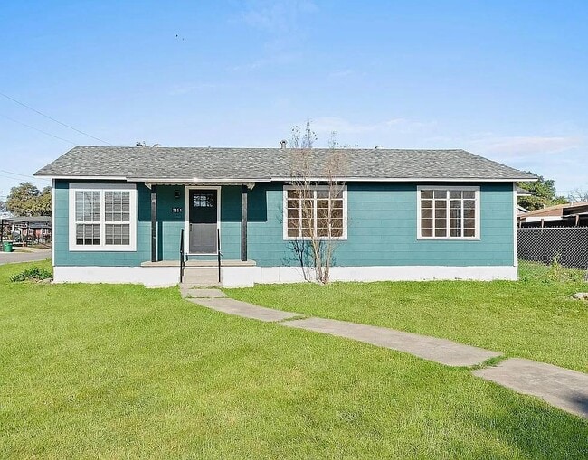 property at 2551 W Summit Ave.