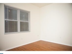 1531 Poplar St, Unit 1 in Philadelphia, PA - Building Photo - Building Photo