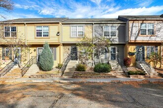 2635 E Nichols Cir in Centennial, CO - Building Photo - Building Photo