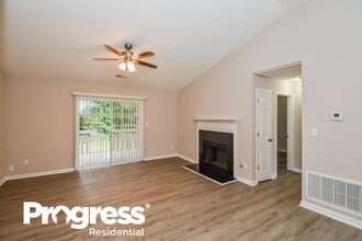 873 Revena Ln in Austell, GA - Foto de edificio - Building Photo