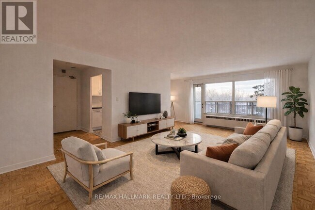 28 Upper Canada Dr in Toronto, ON - Building Photo - Building Photo