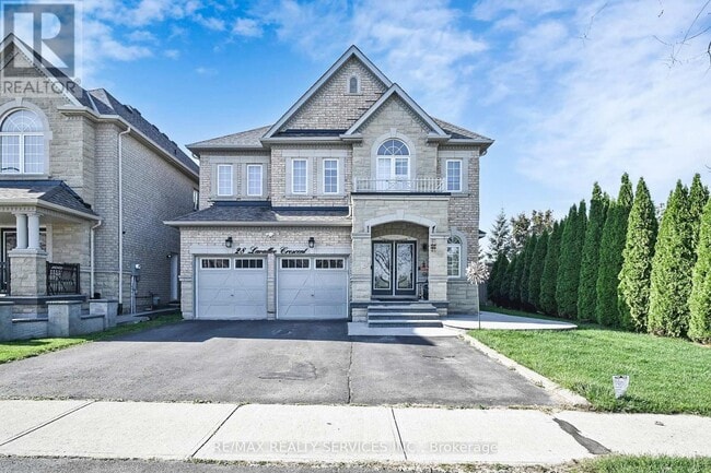 property at 28 Lavallee Cres