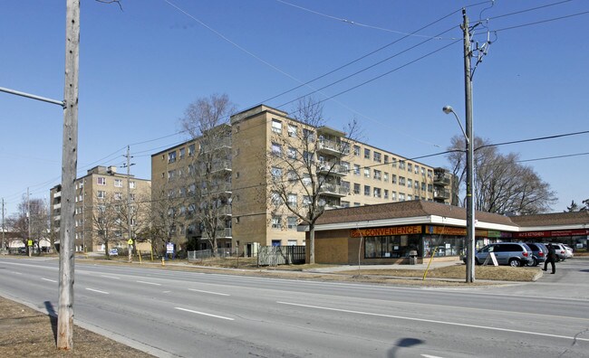 709 KENNEDY APARTMENTS in Toronto, ON - Building Photo - Building Photo