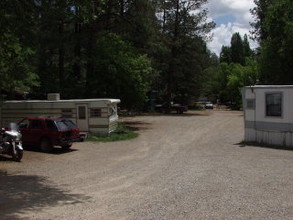 TeePee Cabins in Ruidoso, NM - Foto de edificio - Building Photo