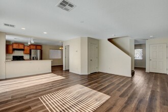 8933 W Agate Ave in Las Vegas, NV - Building Photo - Building Photo