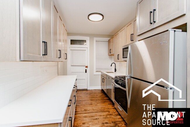 2148 W Berteau Ave in Chicago, IL - Building Photo - Building Photo