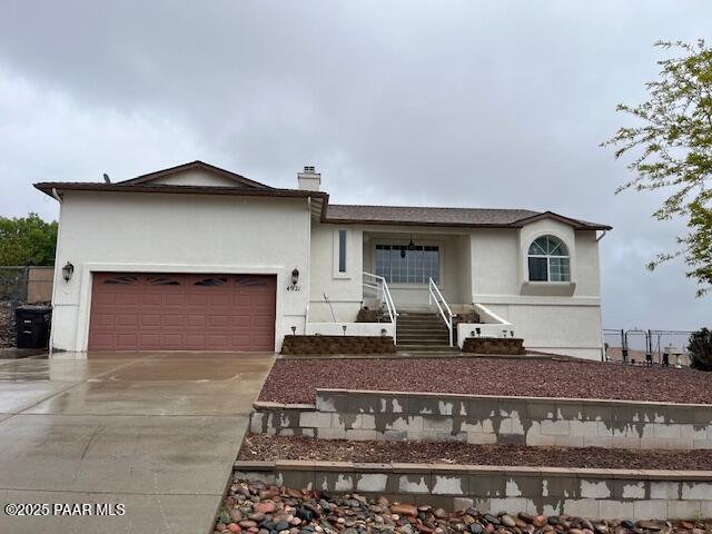 property at 4921 N Reavis Dr